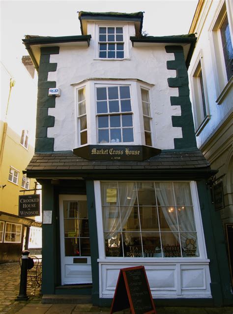The Crooked House Of Windsor The 17 Century Gravity Defying House Was