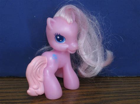 My Little Pony G35 Mcdonalds Pinkie Pie Happy Meal Toy 2009