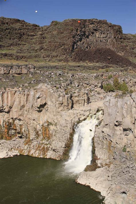 Twin Falls A Tale Of Two Sibling Waterfalls In Idaho
