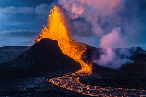 Vulkanausbruch Auf Island Reisende Sollten Anweisungen Der Behörden Befolgen