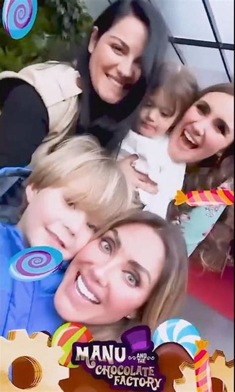 Anahí Dulce María y Maite Perroni posan con sus hijos