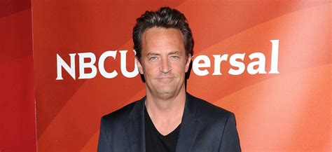 matthew perry honored at emmys with friends theme song rendition dramawired