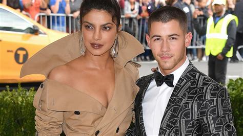 Priyanka Chopra And Nick Jonas Engaged He Shut Down A Jewellery Store
