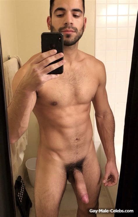 Extremely Sexy Guy Sending Nude Selfies Nude Boy Pictures SexiezPicz