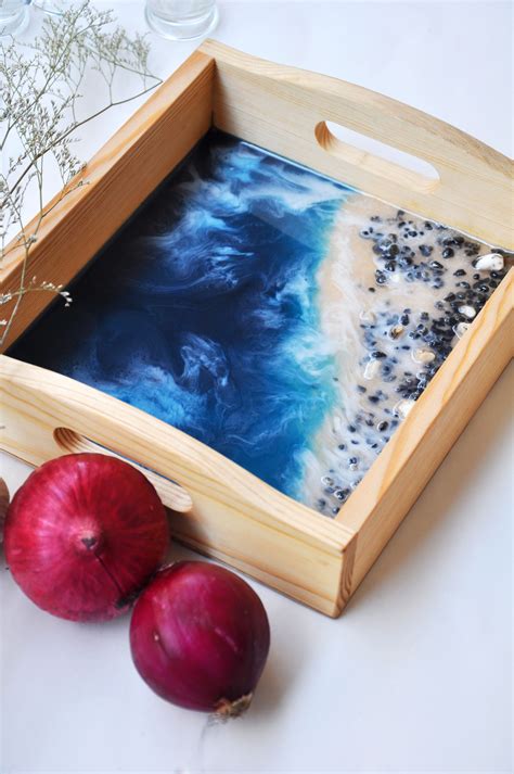 Naturally chic palm leaf compostable trays #8. Epoxy resin serving tray, thanksgiving gift Round Resin ...