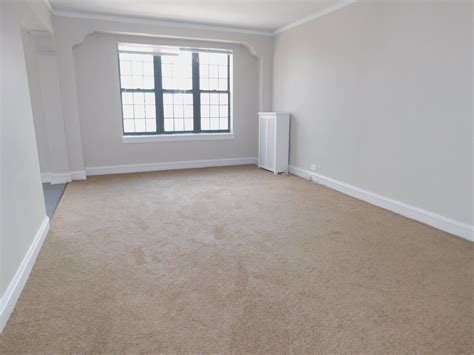 Two bedroom/two bath apartment at 1570 Oak ave, Evanston, IL – North