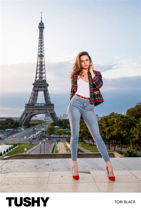 Papel De Parede Adult Model Morena Decote Salto Alto Quente Jaqueta Jeans Lingerie