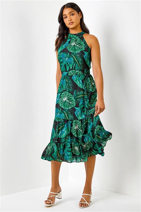 Textured Leaf Print Tiered Maxi Dress In Green Roman Originals Uk