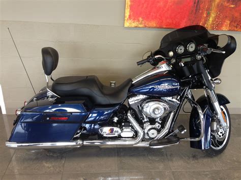 Very rare color for the 2009 street glides. 2012 Harley Davidson FLHX Street Glide Low miles Big Blue ...