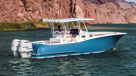 Review of the Mag Bay 33 - Power & Motoryacht