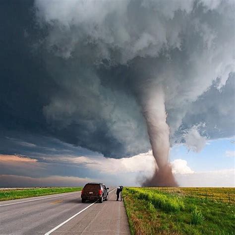 Earth Pics On Twitter Tornadoes Storm Chasing Tornado