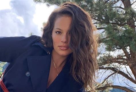 You're wondering if you should conduct this new experiment on your hair and invest in a hair serum. The Hair Serum Ashley Graham Swears By For Postpartum Hair ...