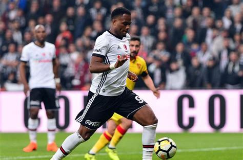 Kariyer sayfasında cyle larin isimli futbolcunun sezon bazında takımının yer almış olduğu turnuvalardaki maç, gol, asist, sarı kart, kırmızı kart, oyuna girme, oyundan alınma. Cyle Larin'den mutlusu yok - Beşiktaş haberleri | Beşiktaş ...