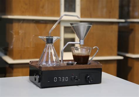 Let's walk through how to make a pour over coffee stand. 15 Pour Over Coffee Stands That All You Coffee Snobs Need To Be Aware Of | CONTEMPORIST