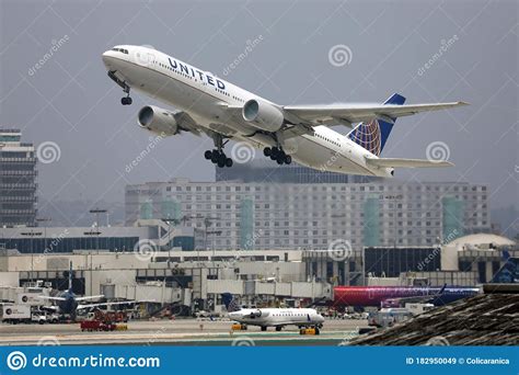 United Airplane Taking Off From Los Angeles Airport Lax Editorial Stock