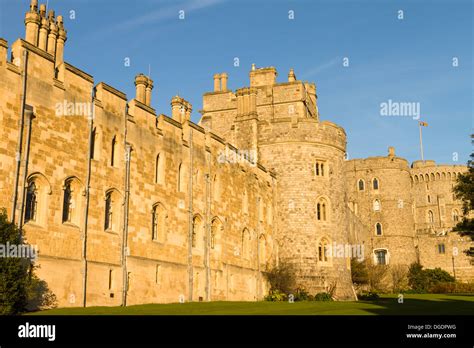 Windsor Castle England Stock Photo Alamy