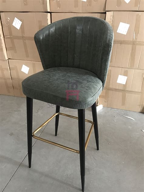 Keep your guests feeling comfortable with our wooden restaurant barstools. Luxury Style Restaurant Supply Bar Stools Green Velvet Ash ...
