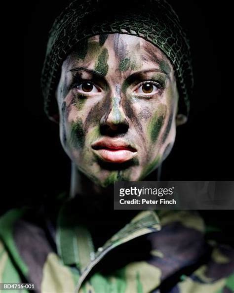 Body Paint Camouflage Photos And Premium High Res Pictures Getty Images