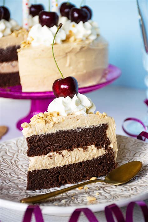 We share keto cheesecake, a delicious ham glaze recipe, keto carrot cake and keto easter recipes you and the whole family will love. Keto chocolate cake with peanut buttercream | Recipe in ...