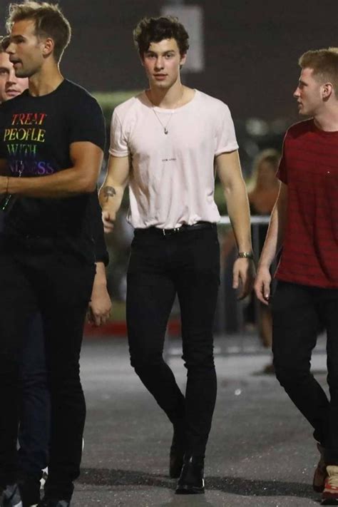 Shawn Mendes Wears Black Skinny Jeans The Jeans Blog