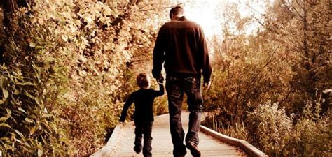 سبوتنيك v هو أول لقاح مسجل في العالم قائم على منصة الفيروسات الغدية للإنسان سبوتنيك v هو واحد من ثلاثة لقاحات في العالم تزيد فعاليتها عن 90%. كلمات عن الأب الحنون - سطور