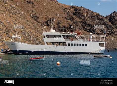 Ormos Korfou Greece July 16 2019 Transport Ferry Nissos Thirassia