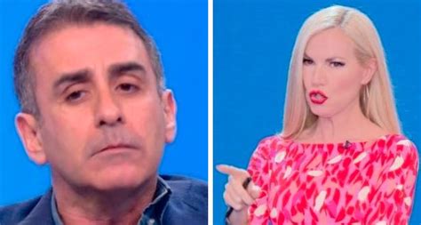 Carmelo ha indicato 1 #esperienza lavorativa sul suo profilo. "Carmelo, ti prego di non offendere nessuno", Federica ...