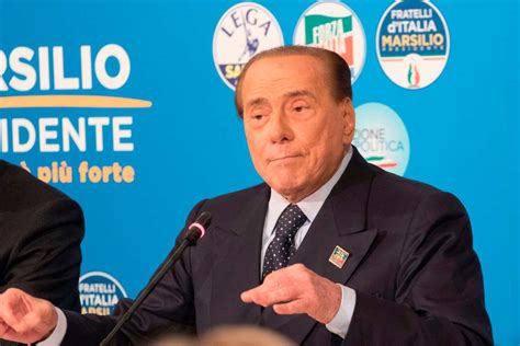 Da un lato l'sms di un preoccupatissimo nipote di silvio berlusconi che comunica come il 10 di agosto a villa certosa sia emerso un caso di positività. ANSA - L'avvocato di Berlusconi: "Condizioni di salute ...