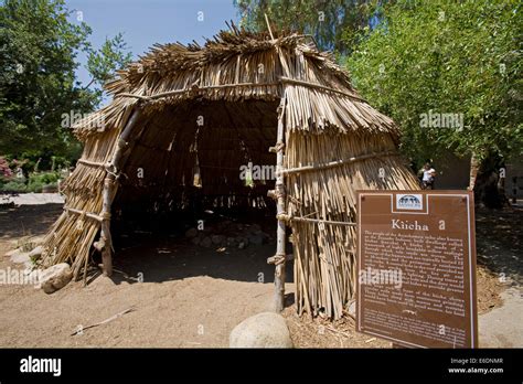 Native American Shelter Hi Res Stock Photography And Images Alamy