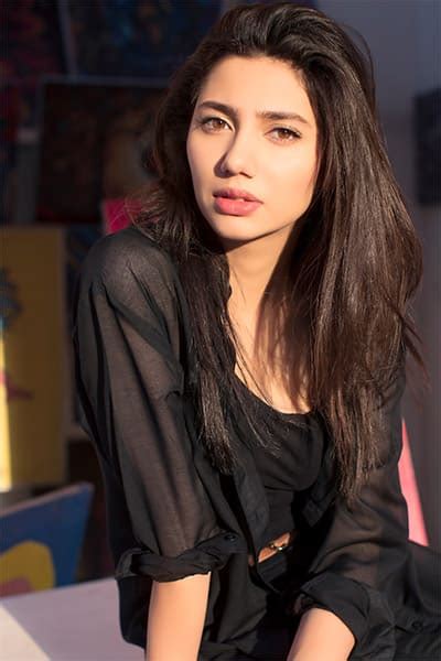 Mahira Khan Hot And Sexy Photos