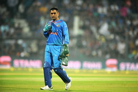 6 Reasons Why Dhoni Is The Best Captain In The History Of Indian