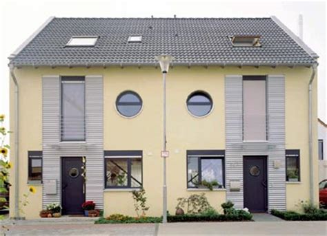 Gelbes haus 31 on mainkeys. farbe & ambiente | Wohnideen | Wandgestaltung ...