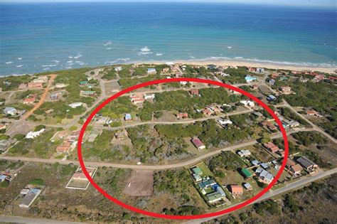 Paradise Beach, Jeffreys Bay Property : Property and houses for sale in