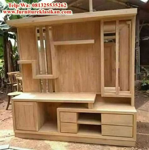 Tak perlu repot karena anda hanya perlu membuat lubang untuk menepelkan sebuah partisi ini. model partisi tv jati minimalis penyekat ruang tamu | Ide ...
