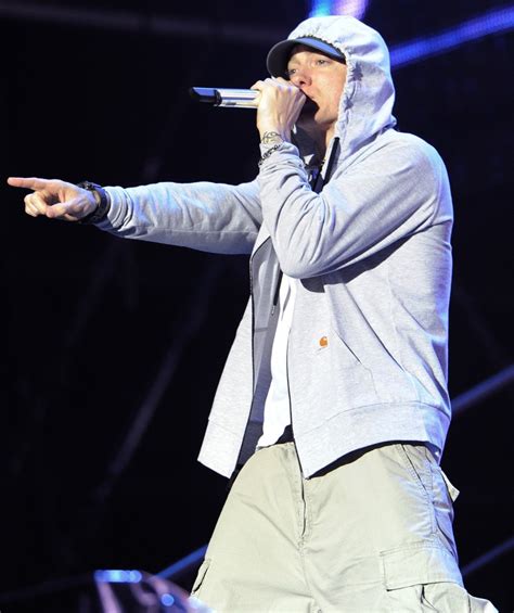 Eminem Picture 60 Eminem Performs Live