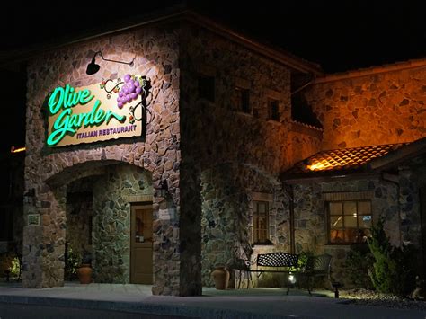 The olive garden menu has once again expanded this season by introducing the olive garden breakfast menu. Olive Garden prices in USA - fastfoodinusa.com