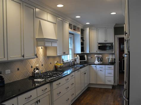 Quartz countertops come with a variety of advantages. wilmette-kitchen | New kitchen designs, Paint cabinets white, Kitchen