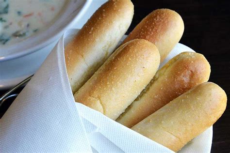 Olive Garden To Unleash Breadstick Crostini In August Eater