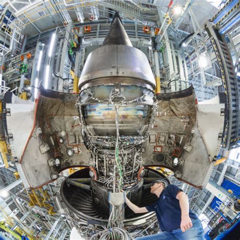 7.500 m2'lik test ortamında ilk kez. Rolls-Royce Runs First Engine On World's Largest Testbed ...