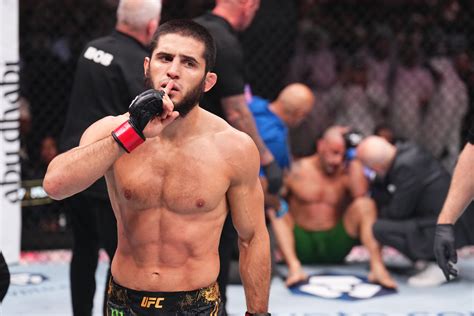Former Lightweight Champion Provokes Islam Makhachev And Criticizes Ufc