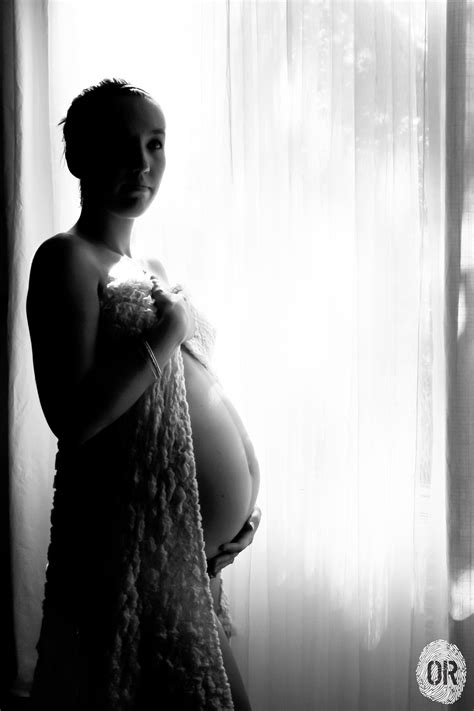 Maternity Pregnant Self Portrait Photography Maternity Poses Maternity Portraits Maternity