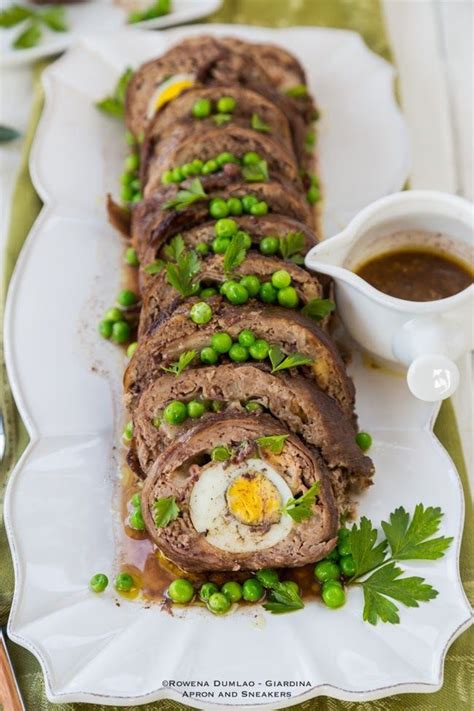 With thanksgiving dinner coming up this month, i want to give you some healthier alternatives to traditional calorie packed dishes. Thanksgiving Turkey Alternative: Italian Stuffed Beef (With images) | Recipes, Food, Raw food ...