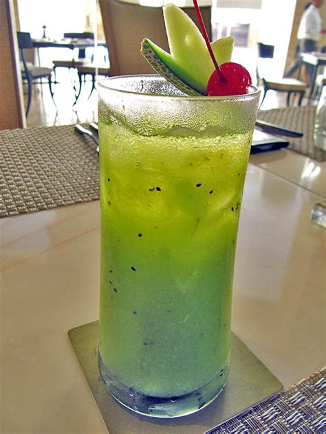 Agad na isinasalin ng libreng serbisyo ng google ang mga salita, parirala, at web page sa mahigit 100 pang wika mula sa english. The Cafe at The Mulia Bali | Foodcious in English