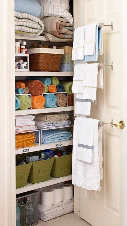 It could be a sign that you badly need appropriate bathroom shelf ideas for better bathroom access. Extra Extra, Read All About It! (With images) | Clever ...