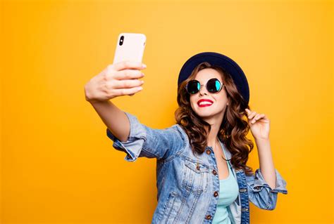 Tips For The Perfect Social Media Selfie Flux Magazine