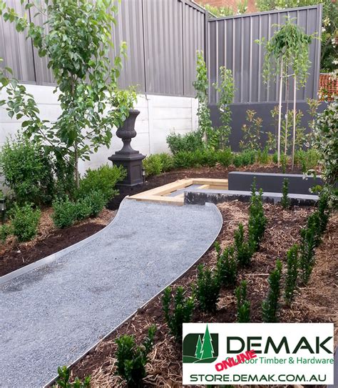 How to install ezborder garden edges | roman stone and gardencurve scroll garden border ideas. Buy Online, Link Edge Aluminium Garden Edging - All States