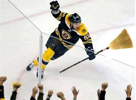 Bruins Sweep Penguins 4 0 Bruins Boston Bruins Boston Sports