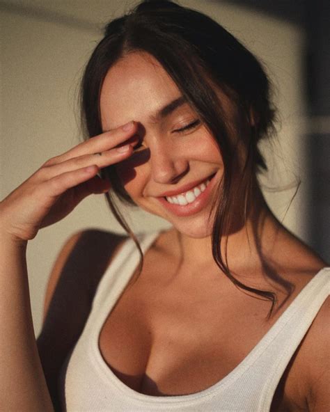 57 Sexiest Alexis Ren Pictures Will Rock Your World