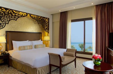 Rixos bab al bahr offers 1 global cuisine buffet restaurant, 6 a la carte restaurants, 6 bars and lounges and 1 night club. Marjan Island Resort & Spa, Ras al-Khaimah | Purple Travel