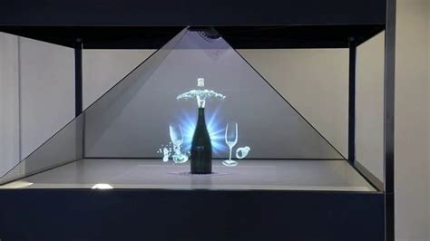 Outdoor 120x120cm Pyramid Hologram Glass Display 350cdm2 Holo Box